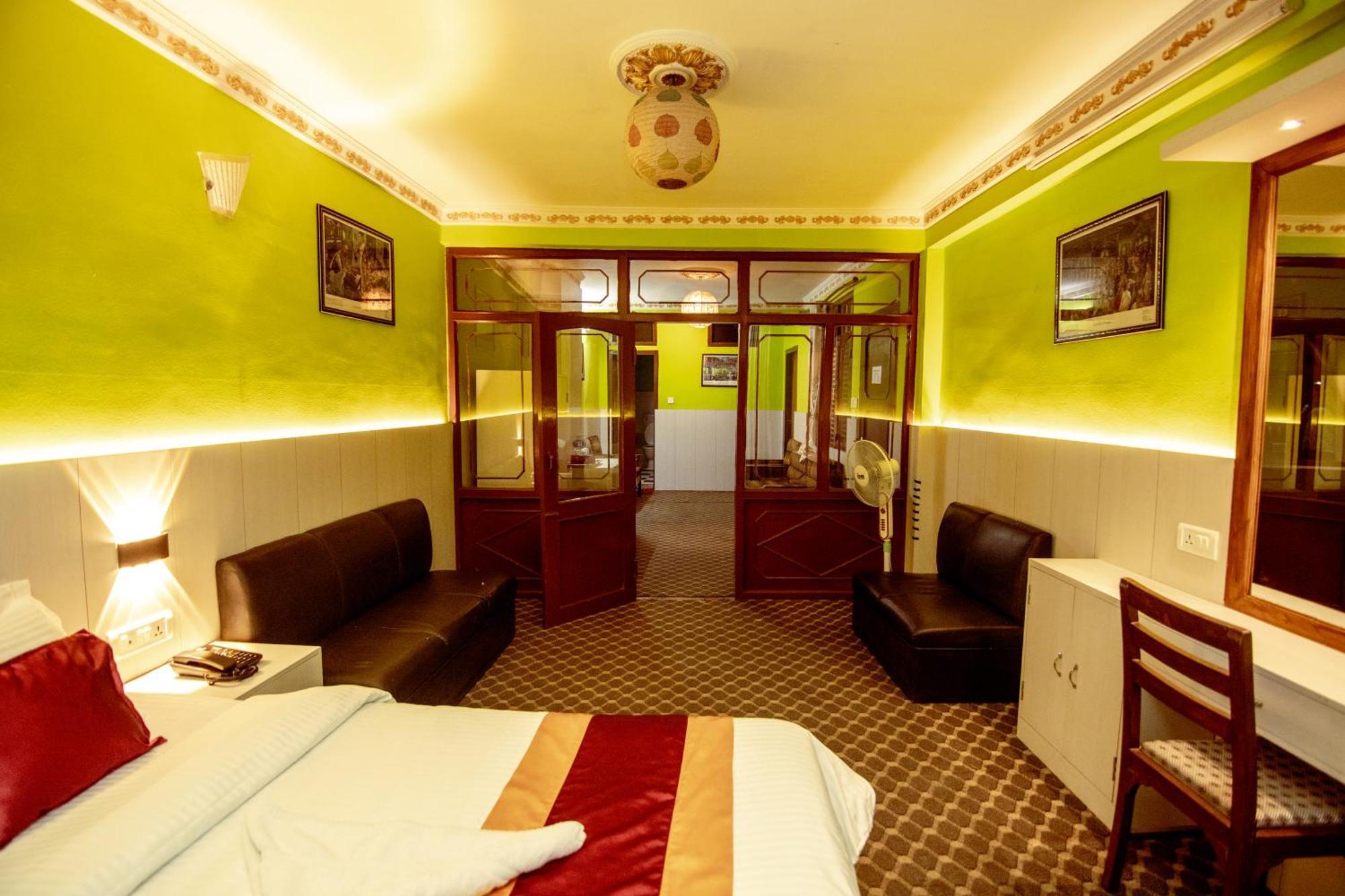 Hotel Pomelo House Kathmandu Bagian luar foto